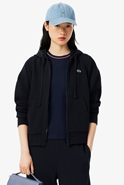 Lacoste سويت شيرت نسائي مريح بقصة مريحة من القطن العضوي مع غطاء للرأس باللون ...