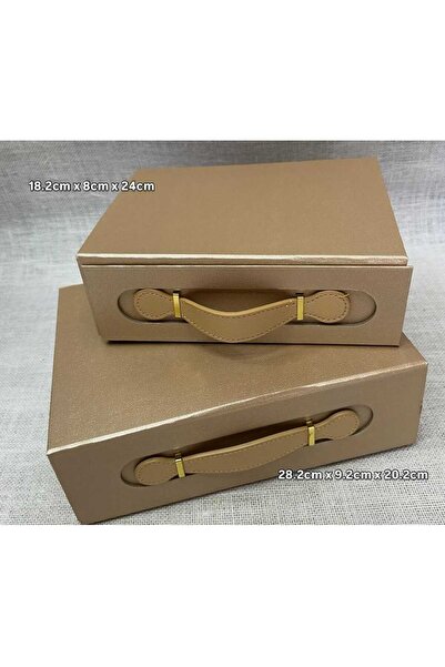 NO BRAND GOLDEN GIFT BOX