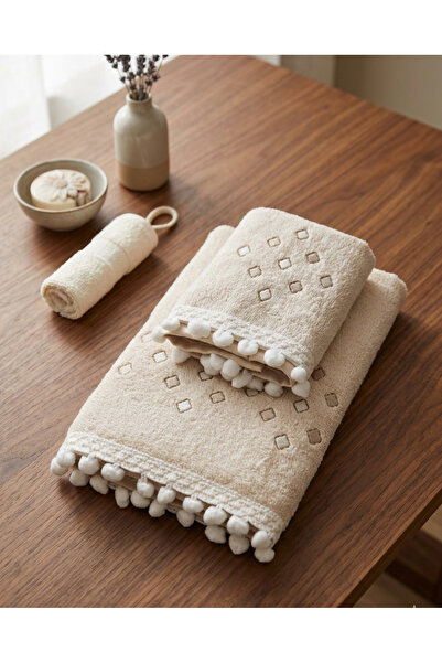 Arliva Home Pearl Embroidered Pompon 2-Piece Towel Set Powder 50X80 cm and 30...