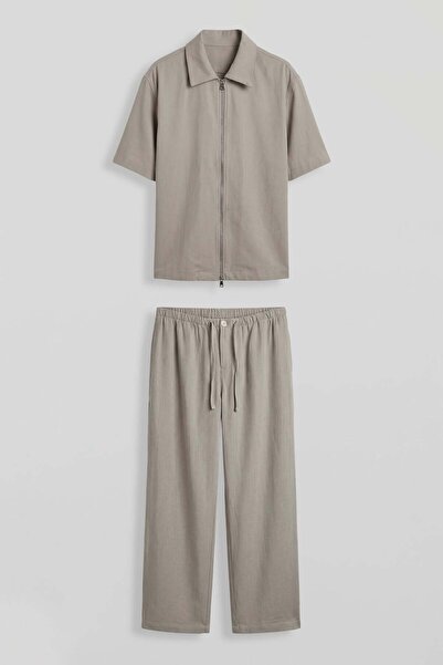 ablukaonline Men's Relaxed Fit Tencel Zippered Shirt and Pants Set Beige