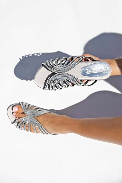 STRASWANS Laura Women's Stone Detailed Slippers Silver