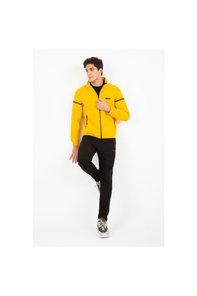 MARATON ΦΟΡΜΑ ΑΘΛΗΤΙΚΗ " (Athletic tracksuit) or  "ΑΘΛΗΤΙΚΗ ΦΟΡΜΑ " (Athletic...