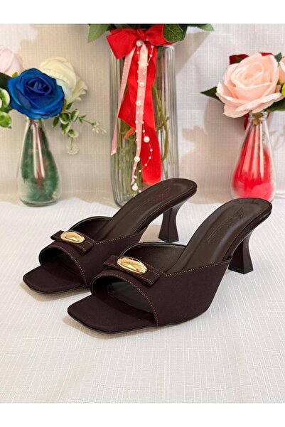 Shoes Kadın Gold Tokalı Kare Burun Şık Günlük ve Abiye Topuklu Terlik