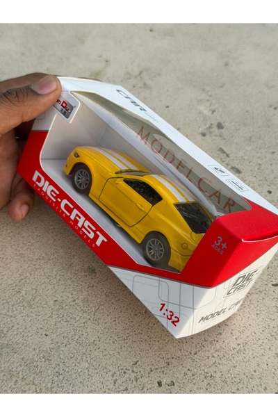 Tian Du 1:32 Scale Die-Cast Yellow Colour Sports Muscle Car Model – Pull-Back Action Toy Vehicle with Openable Doors and White Racing Stripes, Exquisite Collectible Car for Kids and Toddlers Ages 3+