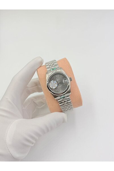 watchee Master quality automatic watch for ladies. Woman