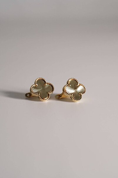 AYRA ACCESSORY Yonca Motifli Gold Renk Çelik Küpe
