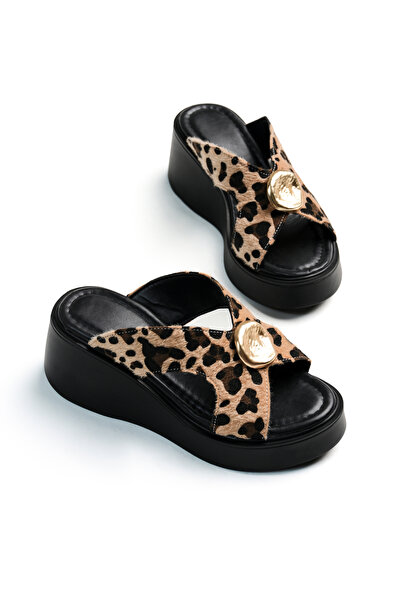 Tonny Black Women's Leopard Comfortable Fit Buckle Detailed Wedge Heeled Slip...
