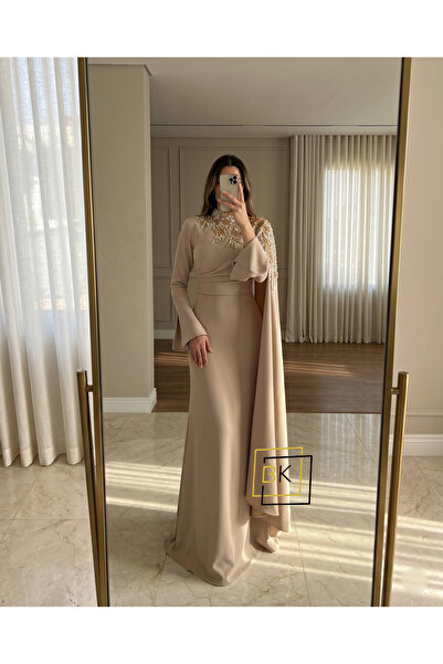 Generic Exceptional Elegance That Embodies the Very Definition of Royal Style...