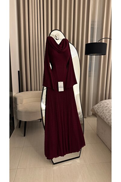 Nareen Fashion Elegant Burgundy Dress with a Flowy Cut, a Draped Collar, and ...