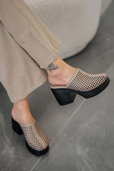 Parponi Dawis Caged Closed-Front Genuine Leather Heeled Slippers Silver