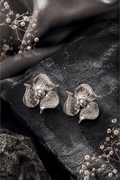 Sylvera Shop Flower Shaped Textured Earrings (Silver Color)