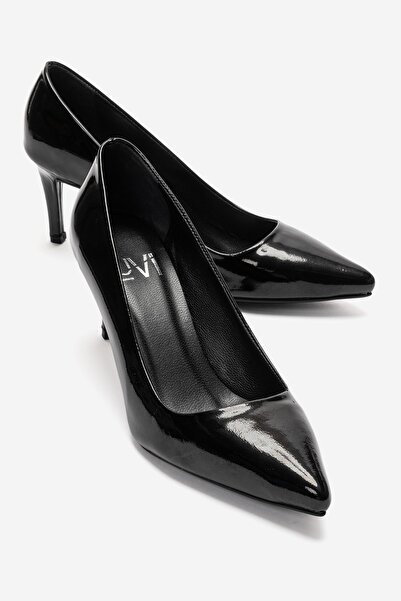 LuviShoes حذاء نسائي بكعب عالٍ من الجلد الأسود اللامع من CLYDE