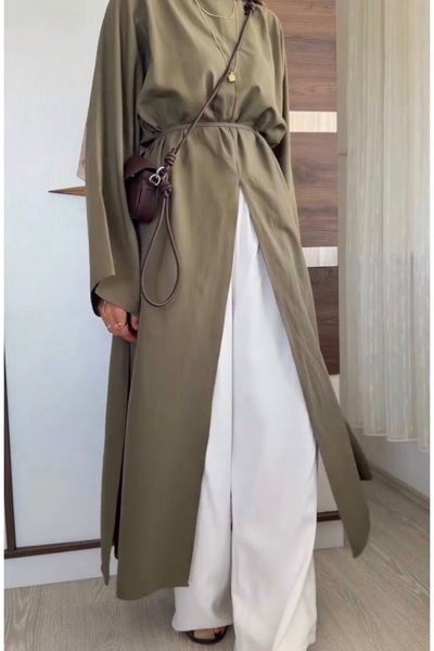 Bahar Altundemir Poplin Kumaş Hakim Yaka Oversize Yırtmaçlı Uzun Abaya Tunik
