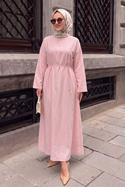 Modestim Tesettür Trend Tesettür Pembe Cupro Elbise Kuşaklı Beli Bağlamalı Şı...