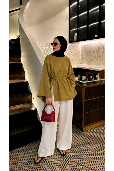 MODA AKSA KETEN DERİN YIRTMAÇLI BLUZ Sahra