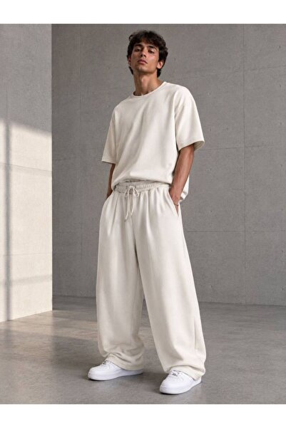 GKN WEAR Unisex Oversize Set Comfortable Fit Sweatpants and T-Shirt Combination