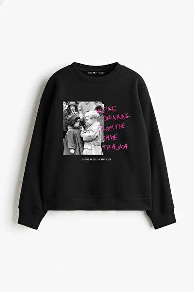 Sokak Butik سويت شيرت نسائي أسود بدون قلنسوة مطبوع عليه Trauma