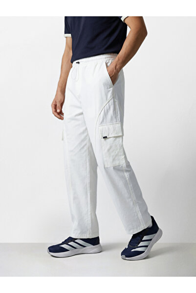 The Indian Garage Co By Styli Men Baggy Cargo Fit Solid Cargo