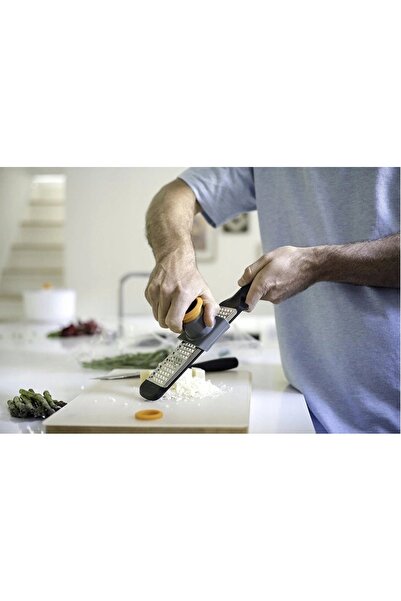 FiSKARS Răzătoare manuală pentru fructe și legume, cu capac, cu găuri mari 10...