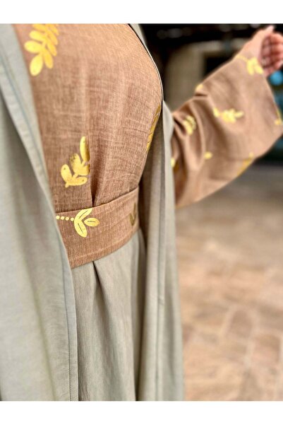 details Glamour Abaya Set