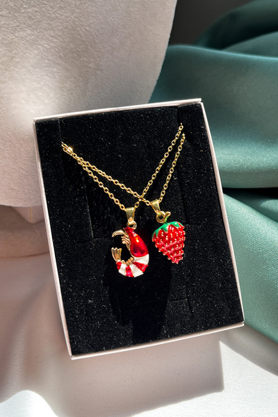 Berilya Aksesuar Red and White Enameled Shrimp Figured Necklace