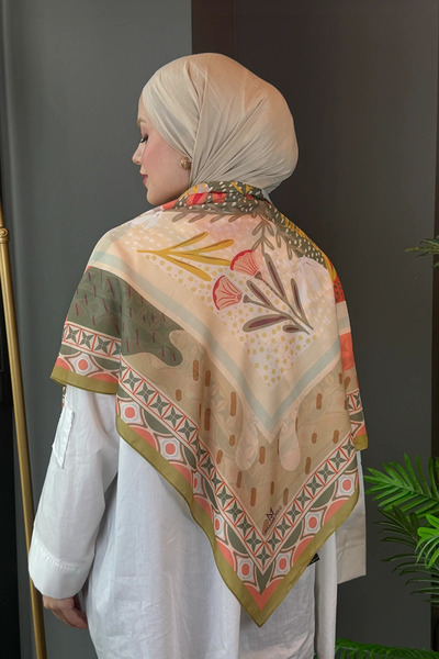 Madame Polo Willow Pattern Shoulder Shawl - Oil Green
