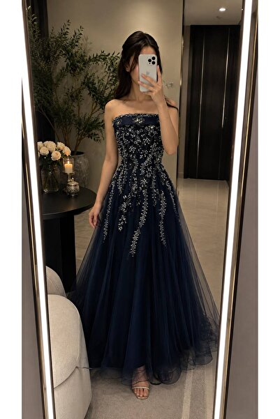 dalaa Anoud's dress