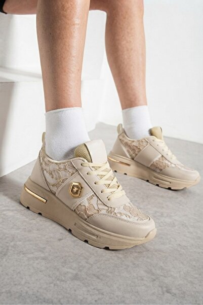 İmerShoes Kadın Dantel ve Gold Detaylı Kalın Taban Günlük Sneaker Ayakkabı 0873