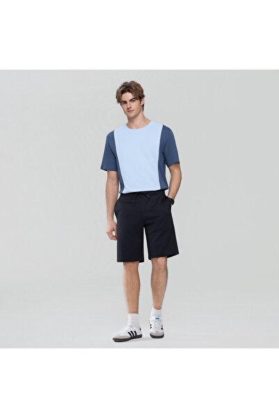 Giordano Men's Regular Fit Mid-Rise Everyday Comfortable Shorts