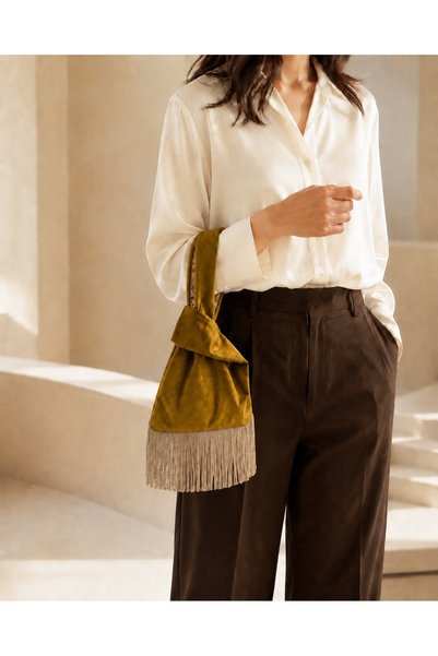 Pulchrani Oil Green Velvet Knot Bag