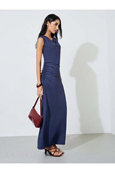 Styli Navy Blue Solid Side Gathered Detail Maxi Dress