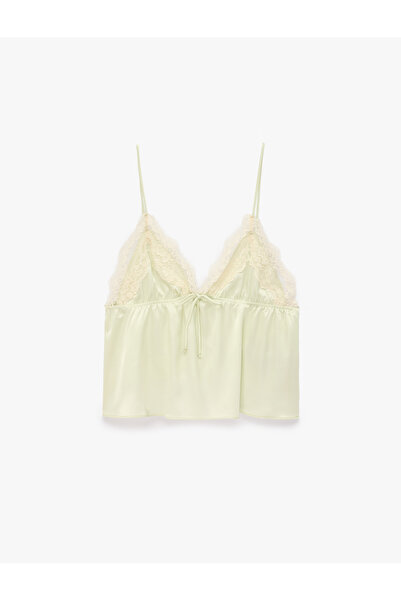 Koton Rahat Kalıp Dantel Detaylı Saten Askılı Pijama Üstü