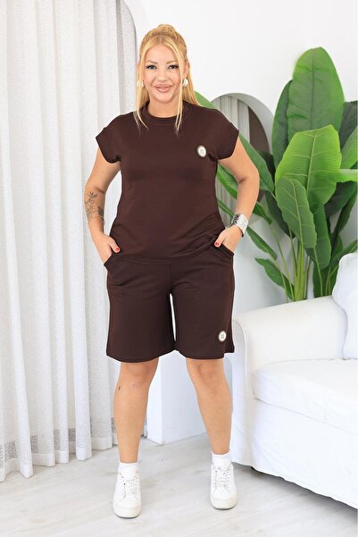 Siyezen Plus Size Shorts Set with Crest Detail