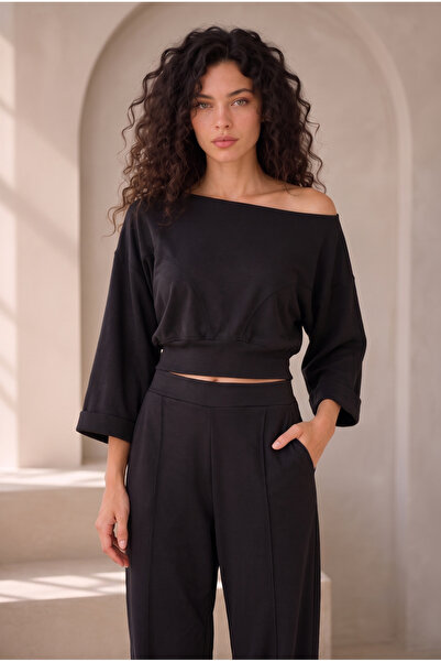 peralist Women's Black Crop Sweatshirt Boat Neckline Stitching Detail Sweatsh...