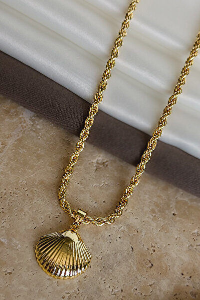 Dore Collection Thick Chain Sea Shell Necklace