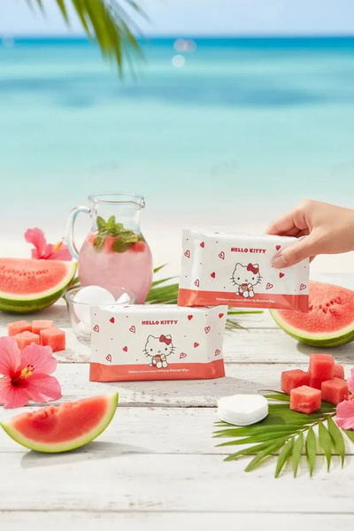 SANRIO Lisanslı Hello Kitty Yüz Temizleme Mendili Karpuz Özlü 12.5 Cm
