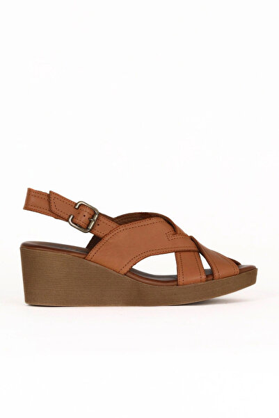 Bueno Shoes صندل نسائي بكعب عريض من الجلد الداكن 01we3906