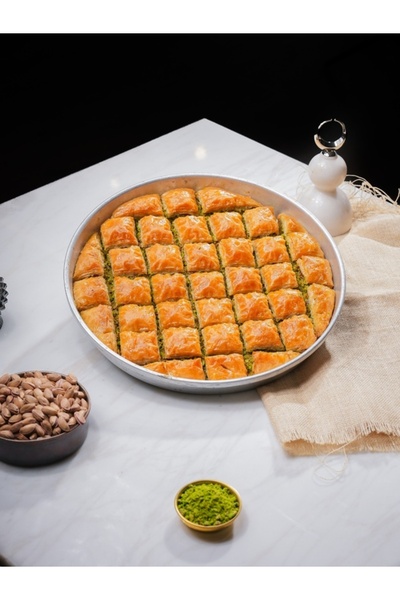 Koçak Baklava Kuru Baklava 2,5 Kg'lık Tepsi ( 52-54 Dilim Fiyata Tepsi Bedeli...