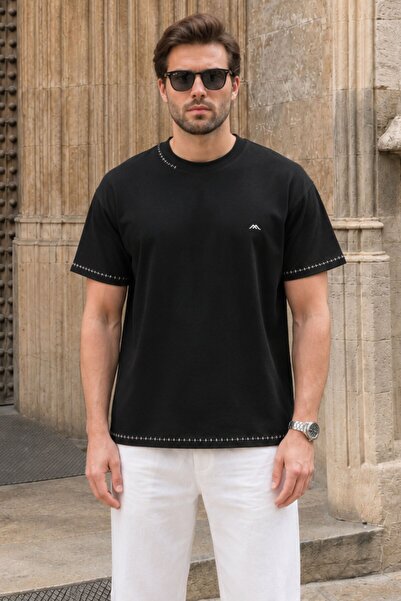 Madmext Black Embroidery Detailed Men's T-Shirt E7112