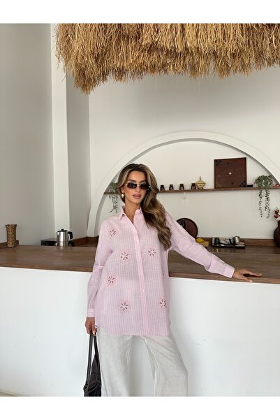 MİA NOURA قميص نسائي كبير الحجم مصنوع من قماش مخطط مع تطريز خرز على الجهة الأ...