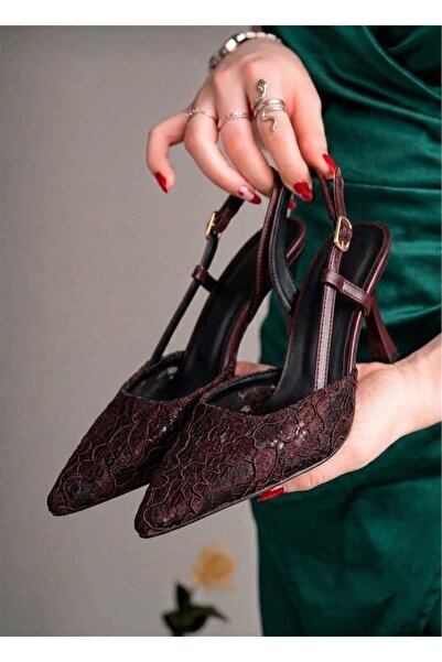 UBEYD Stylish Heeled Shoes with Lace Detail for Special Occasions