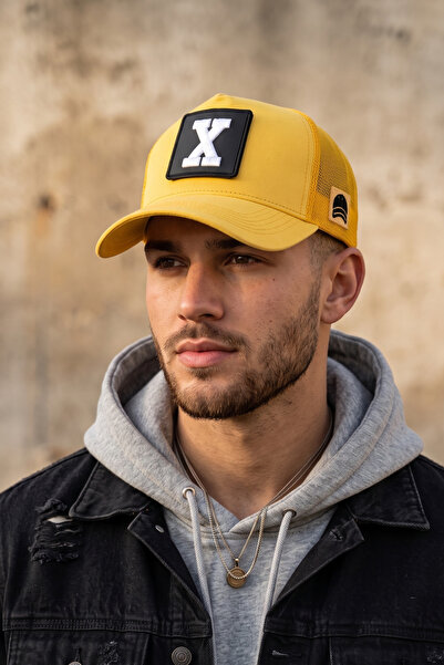 all hats قبعة صفراء شبكية مع تفاصيل تطريز الحروف |   قبعة رياضية مناسبة للاست...