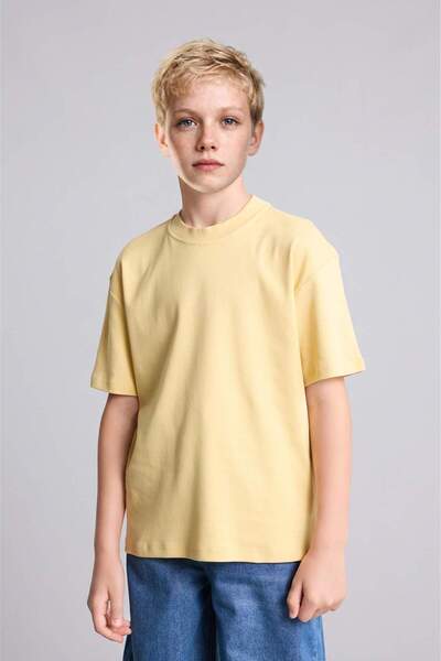 DeFacto Oversize Crew Neck Short Sleeve Basic Boy's T-Shirt. G6486A826Au