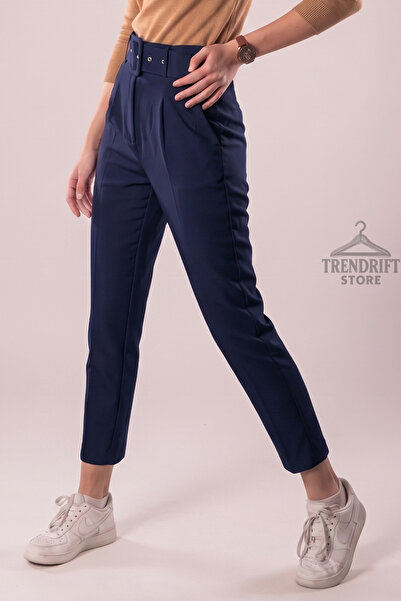 Trendrift Store Slim Havuç Paça Kemerli Kadın Pantolon – Zamansız Şıklık, Mak...