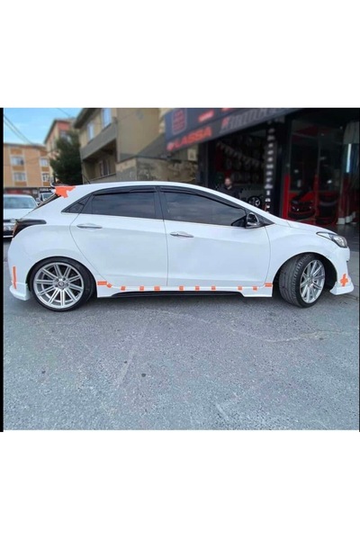 DEMİRTUNİNG HYUNDAİ İ30 2012-2017 BOYASIZ CUSTOM YAN MARŞPİYEL YAN ETEK BODYKİT
