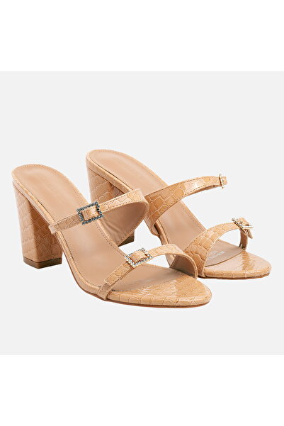 Cartella Rosa Medium Wide Heel