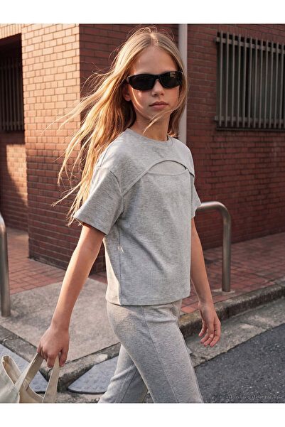 LC Waikiki Esvab • Modern & Distinctive Short Sleeve T-Shirt and Leggings for...