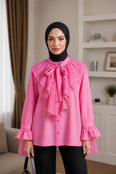 bellura Yakası Bağlamalı Güpür Dantelli Kolları Volanlı Ayrobin Gömlek