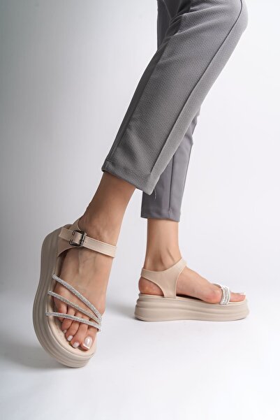 Zapatos صندل نسائي من EVA بإبزيم سميك وشريط حجري ونعل لتقويم العظام CKT - كريمي