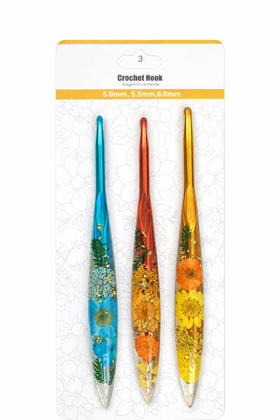 iğne izi 3-Piece Crochet Set – Crochet Set with Transparent Floral Handles - ...